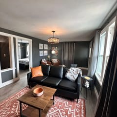 Downtown Russell-1Bed/1Bath Condo Fireplace/Grill-2PP