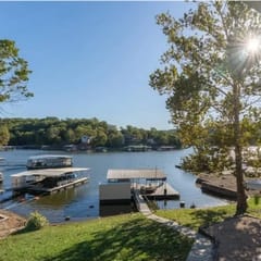Lakefront 4BD/BunkRm-2.5BA-Dock/Firepit/Slide-14