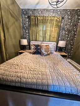 Bigfoot Bungalow-Private 1Bed/1Bath/Balcony-Downtown Russell - Image 5