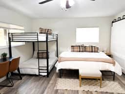 Cabin in Four Seasons-2BD/2BA/Grill/Firepit-8 PP - Image 4