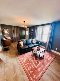 Downtown Russell-1Bed/1Bath Condo Fireplace/Grill-2PP - Image 3