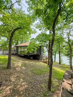 Hideaway in the Trees-#30-Lakefront/2BD/3BA/Pools/Grill/Dock-4PP - Image 3