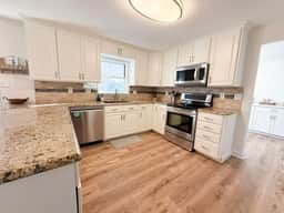 Lakefront 4BD/BunkRm-2.5BA-Dock/Firepit/Slide-14 - Image 4