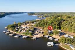 Lakefront 4BD/BunkRm-2.5BA-Dock/Firepit/Slide-14 - Image 3