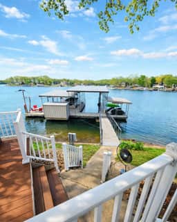 Lakefront Home 5BD/3BA Dock/Grills/Deck/Kayaks-16 - Image 5