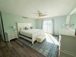 Lakefront Home-3BD/2.5BA/Dock/Grill/Firepit/Kayaks - Image 4