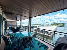 Lakefront Luxury 2BD/2BA Condo at The Falls-7PP - Image 4