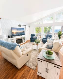 Landing on Lake Time:  Lakefront-4BD/2BA/Private Dock/Decks/Firepit-10PP - Image 2