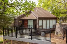 Little Leaf Lodge #104-Lakefront/3BD/3BA/Pools/Grill/Deck-6PP - Image 3