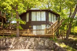 Maple & Moonshine-#18-2BD/3BA/Pools/Grill/Dock/Firepit/Deck-4PP - Image 2