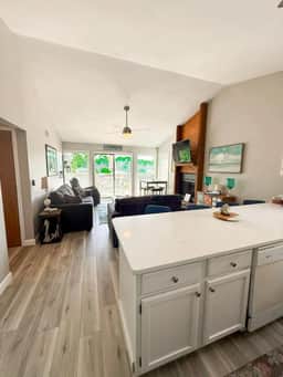 Reflections Retreat 2BD/2BA/Balcony/Pools/Hottub-4PP - Image 4