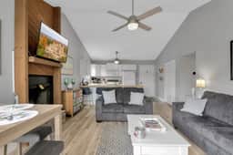Reflections Retreat 2BD/2BA/Balcony/Pools/Hottub-4PP - Image 3
