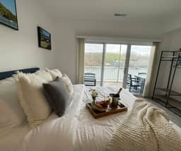 Sunset Vibes Retreat – Lakefront 2BR Condo w/ Pool, No Pets Allowed, Near Ozarks Amphitheater - Image 3