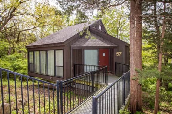 Acorn Hollow-#57-3BD/3BA/Pools/Grill/Dock/Deck-6PP - Image 3