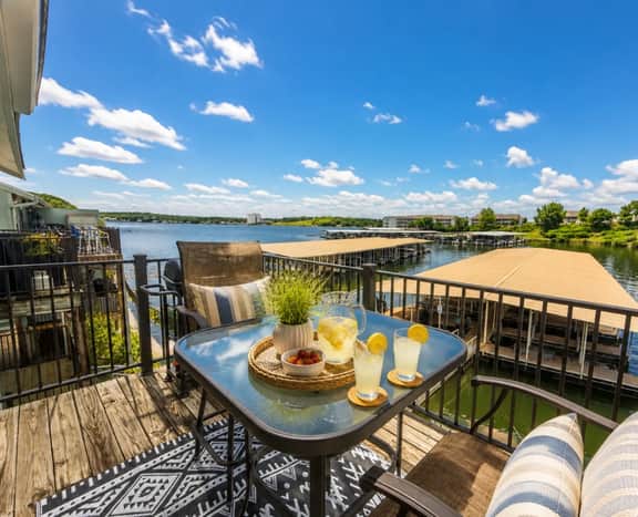 Adventure West-Lakefront 1BD/1BA/Indoor Pool/Outdoor Pool/Hottub/Grill/Pickleball/Pet Friendly-4PP - Image 3