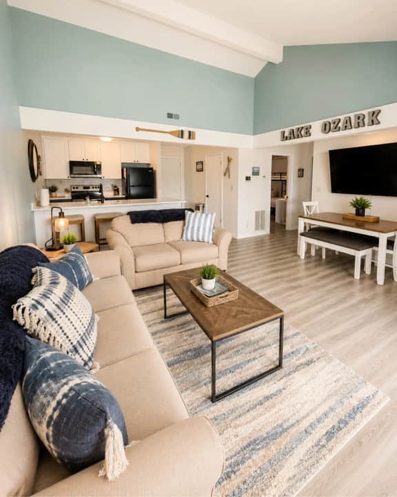 Blue Haven Lakefront 2 BED/2BATH/Pool/Pet Friendly-6PP - Image 4