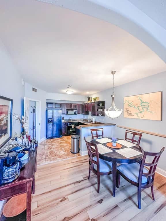 Bogey Bungalow-Four Seasons-1BD/1BA/Balcony/Pool/Golf-2PP - Image 3