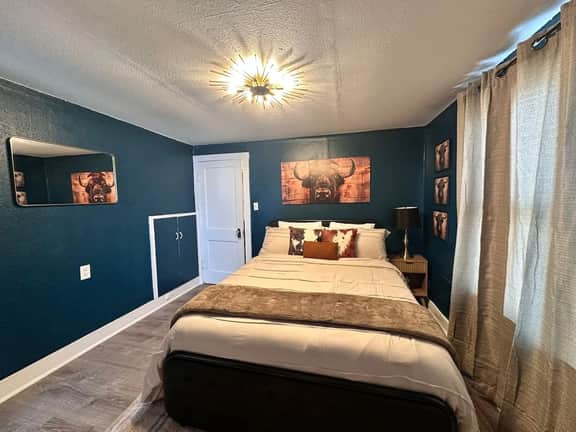 Buffalo & Bourbon-1 Bed/1 Bath Private Condo - Image 5