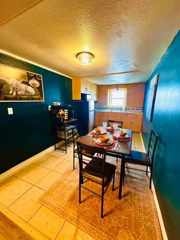 Buffalo & Bourbon-1 Bed/1 Bath Private Condo - Image 4