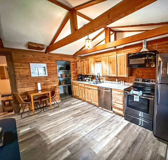Cabin in Four Seasons-2BD/2BA/Grill/Firepit-8 PP - Image 3