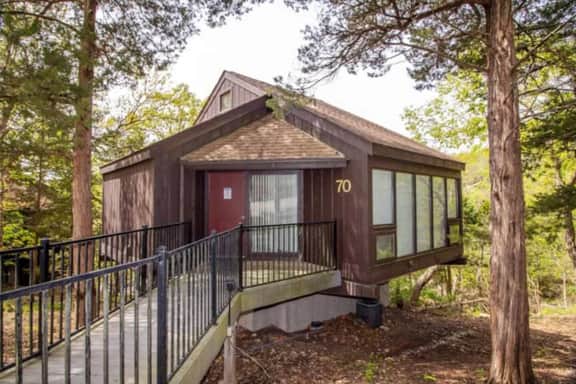Cedar Shores #70-Lakefront/3BD/3BA/Pools/Grill/Dock-6PP - Image 2