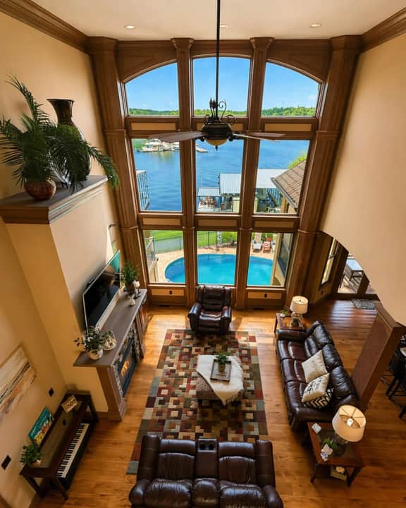 Cresta Pointe-Luxury Lakefront Estate in Porto Cima- 6BD/5.5BA/Pool, Theater, Dock, Concierge- Sleeps 18 - Image 3