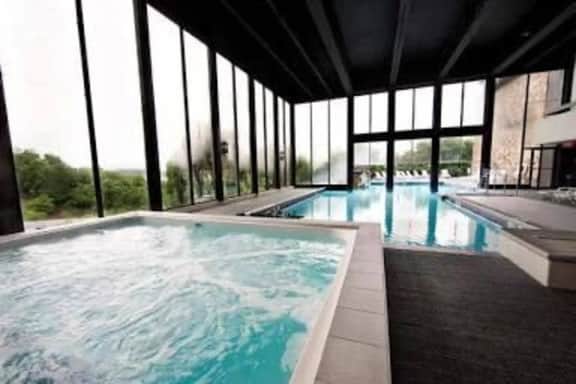 Eagle's Nest-1BD/1BA/Balcony/Pool/Kitchenette/Firepit-4pp - Image 5