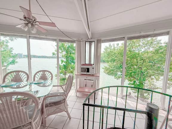 Hideaway in the Trees-#30-Lakefront/2BD/3BA/Pools/Grill/Dock-4PP - Image 4