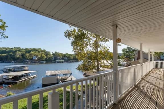 Lakefront 4BD/BunkRm-2.5BA-Dock/Firepit/Slide-14 - Image 2