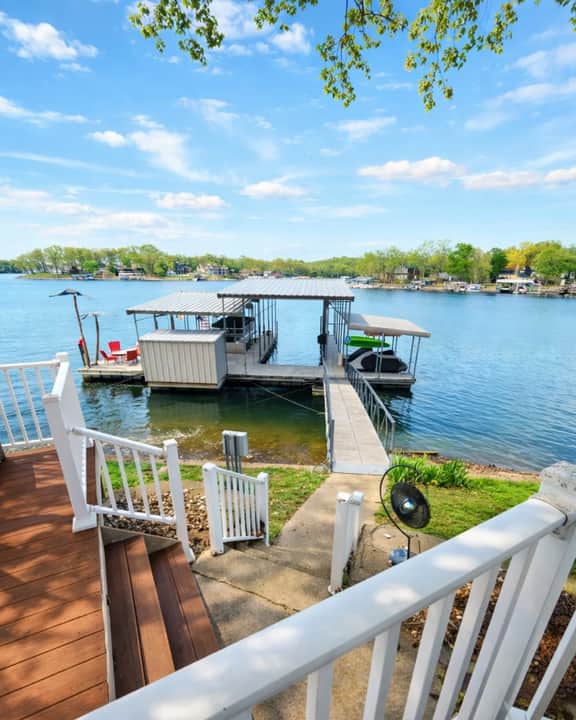 Lakefront Home 5BD/3BA Dock/Grills/Deck/Kayaks-16 - Image 5