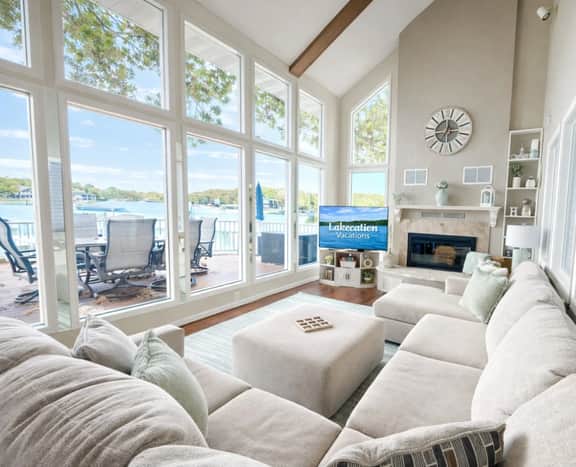 Lakefront Home 5BD/3BA Dock/Grills/Deck/Kayaks-16 - Image 2