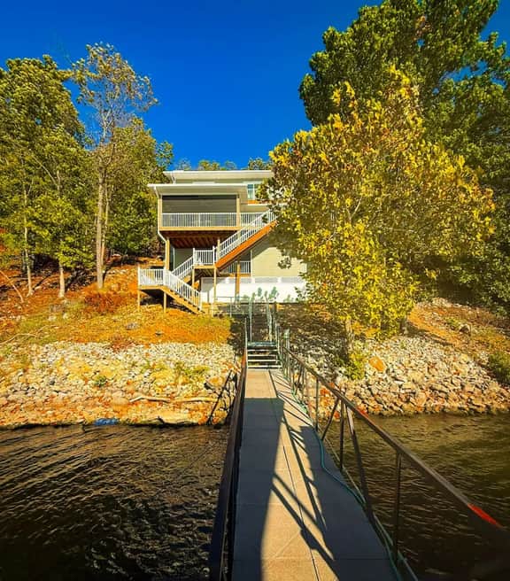 Lakefront Home-3BD/2.5BA/Dock/Grill/Firepit/Kayaks - Image 3