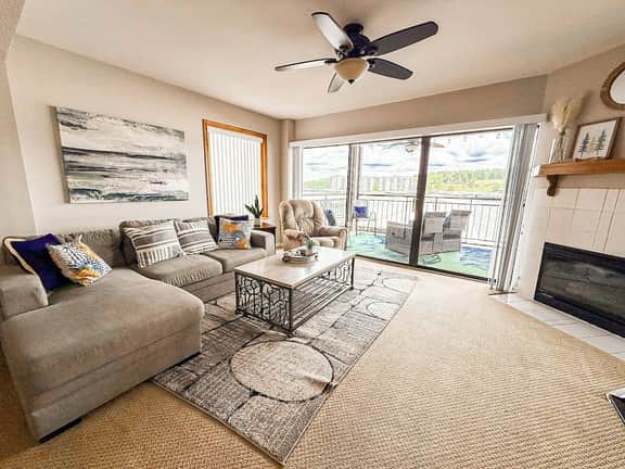 Lakefront Luxury 2BD/2BA Condo at The Falls-7PP - Image 2