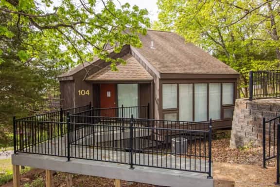Little Leaf Lodge #104-Lakefront/3BD/3BA/Pools/Grill/Deck-6PP - Image 3