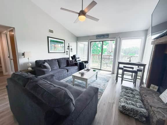 Reflections Retreat 2BD/2BA/Balcony/Pools/Hottub-4PP - Image 2