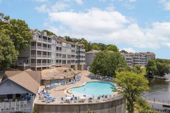 Regatta Bay Getaway-Luxury Lakefront Condo/2BD/2BA/Deck/Pool/Dock-6PP - Image 2