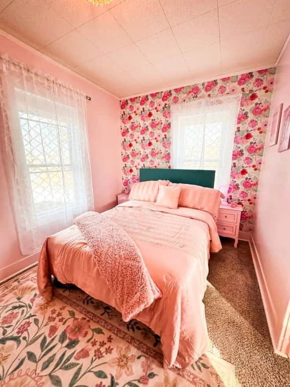 Rhinestone Cowgirl-Your Pink Paradise in Russell - Image 5