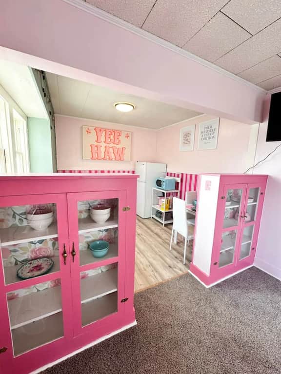 Rhinestone Cowgirl-Your Pink Paradise in Russell - Image 3