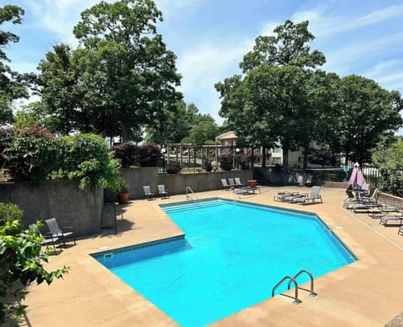 Sunset Paradise-3BD/3BA Condo/Pools/Pet Friendly/Lake OzarK-8PP - Image 2