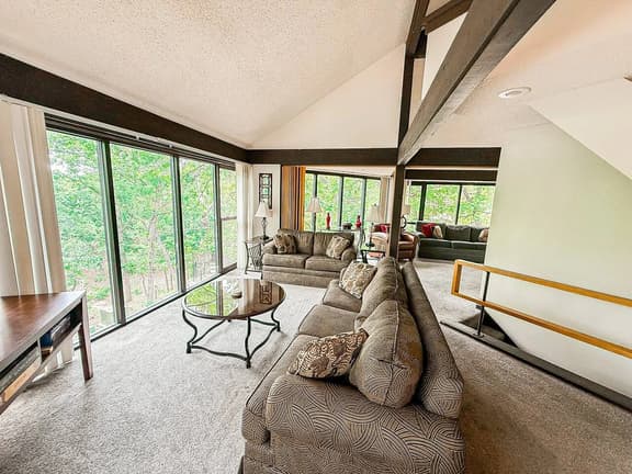 Acorn Hollow-#57-3BD/3BA/Pools/Grill/Dock/Deck-6PP - Image 1