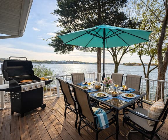 Edgewater-Lakefront 3 BD/2.5BA/Deck/Dock/Gril-16P - Image 1