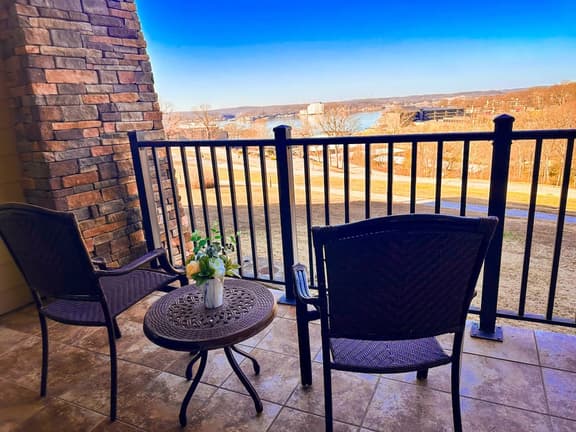 Fairway To Heaven-Four Seasons Condo 2BD/2BA/Deck/Pool/Golf/Firepit-6PP - Image 1