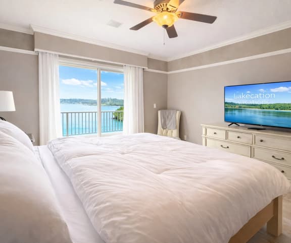 Grand Point-Luxury Lakefront 5BED/3.5BA Hottub/Firepit/Dock/Movie Theater/Game Room-18PP - Image 1