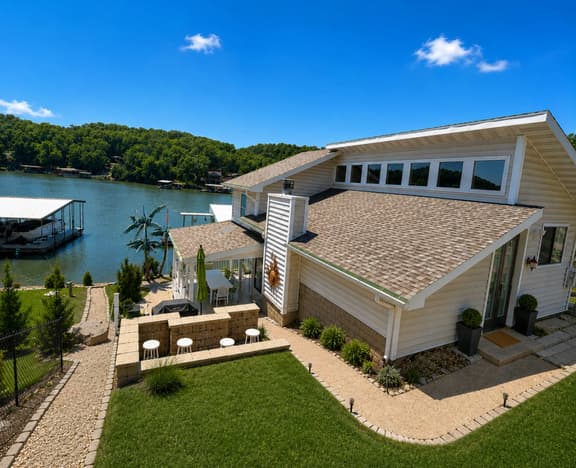 Lakefront 5BD/3BA/Dock/Firepit/Pet Friendly-17PP - Image 1