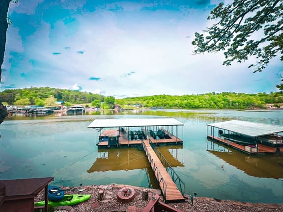 Lakefront Home 4Bed/3Bath/Dock/Firepit/Grill/Kayaks-10PP - Image 1