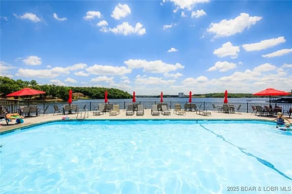 Reflections Retreat 2BD/2BA/Balcony/Pools/Hottub-4PP - Image 1
