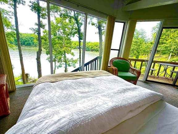 Whispering Pines-#7-Lakefront/2BD/2BA/Pools/Grill/Dock/Firepit-4PP - Image 1